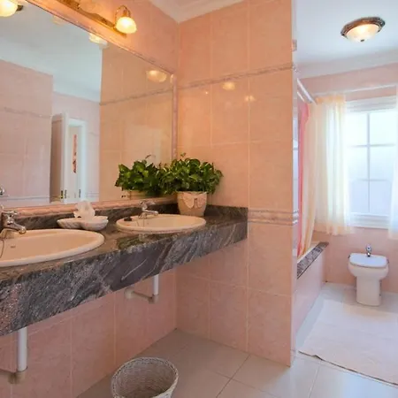 Puerto Del Carmen Sleeps 8 Pool Wifi Vila Puerto del Carmen (Lanzarote)