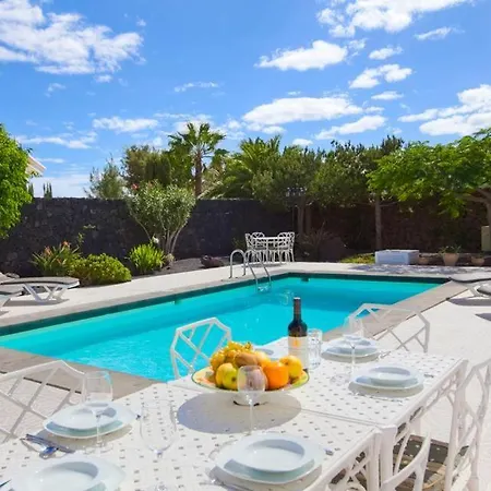 Puerto Del Carmen Sleeps 8 Pool Wifi * Puerto del Carmen (Lanzarote)